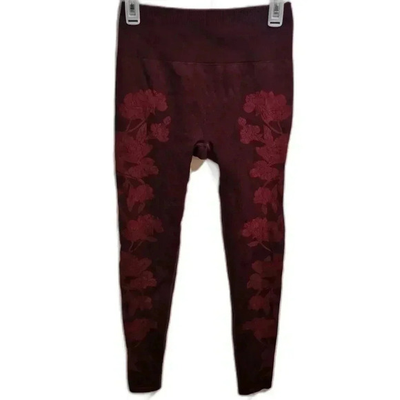 High Waisted Athletic Capris By Fabletics XS - Picture 4 of 6